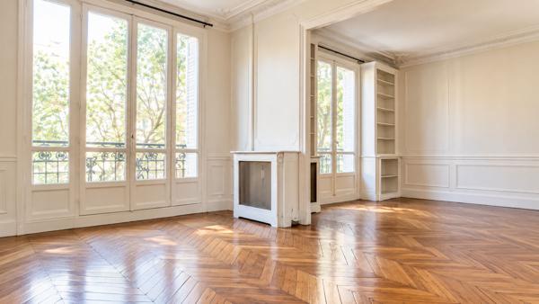 PARIS 7e -TOUR EIFFEL - Bel appartement ancien !