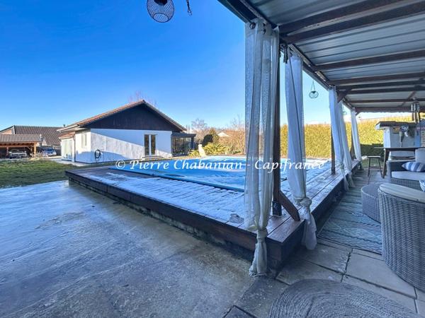 Maison contemporaine à vendre 7 pièces VIRY (74) secteur résidentiel paisible - 167 m² habitables (230 m² au sol), terrain clos 1417 m² - piscine - 9 places de stationnement