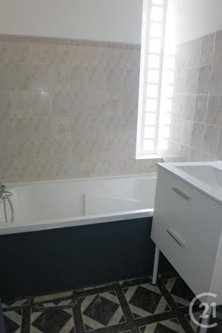 Immeuble à vendre  243 m2 MONTLUCON - 03