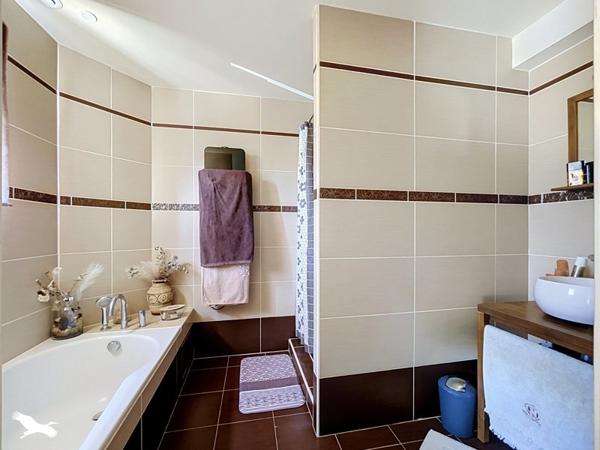 Maison 499 000 € Épône 6 p 142 m² DPE A