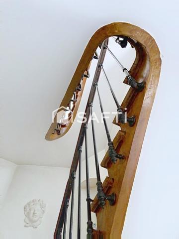 DEMEURE FAMILIALE DE CARACTERE / TERRAIN 600 m2 / 8 PIÈCES