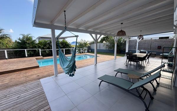 Maison à vendre    4 pièces • 104 m2 Le Diamant