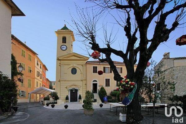 Appartement 4 pièces de 84 m² à Nice (06000)