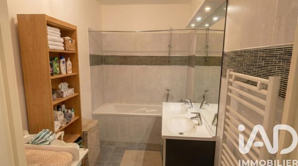 Appartement à vendre 4 pièces 77 m² Paris 19