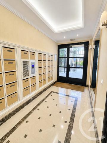 Appartement F2 à vendre  2 pièces - 46,35 m 2   MONTROUGE  - 92