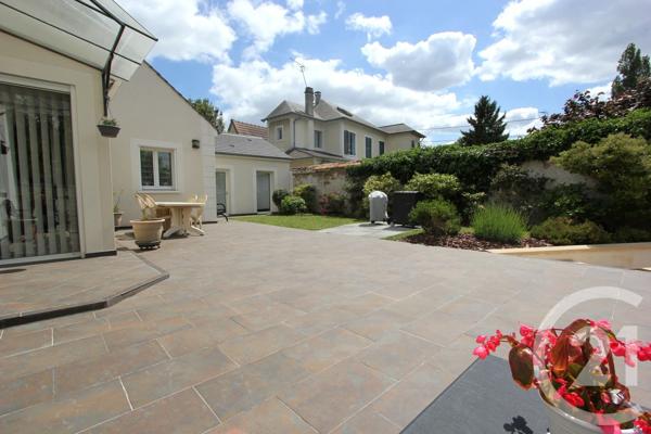 Maison à vendre  8 pièces - 166 m 2   ST MICHEL SUR ORGE  - 91