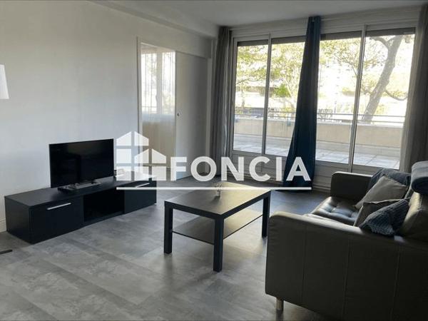 Location Appartement 3 pièces 61.65 m² - 82 COURS JEAN JAURES Echirolles 38130