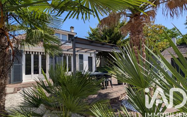 Maison à vendre 10 pièces 250 m² Longjumeau