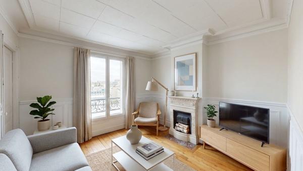 Appartement Paris 2 pièces