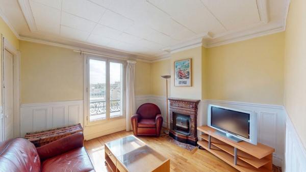 Appartement Paris 2 pièces