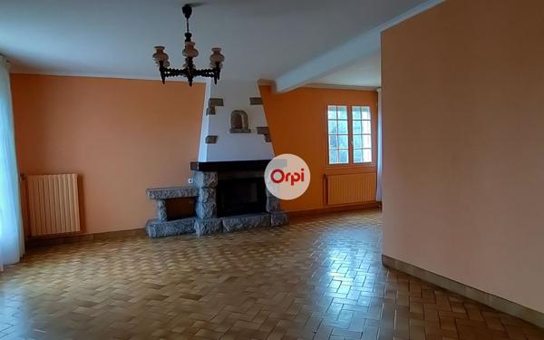 Maison à vendre    5 pièces • 107,80 m2 Questembert