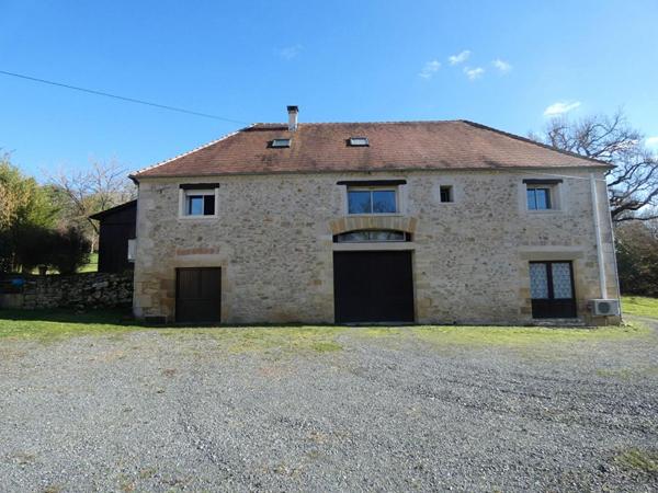 2 Maisons Excideuil  288 m2 / 6 chambres / piscine / 1,7hect