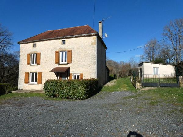 2 Maisons Excideuil  288 m2 / 6 chambres / piscine / 1,7hect