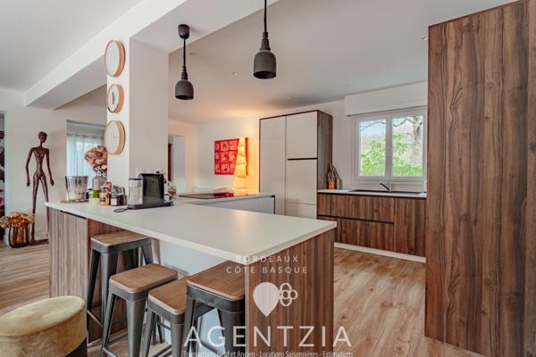 Ascain (64310) ASCAIN Maison rénovée avec piscine chauffée en pierre de Bali & pool house – À 15 min à vélo des plages de Sai