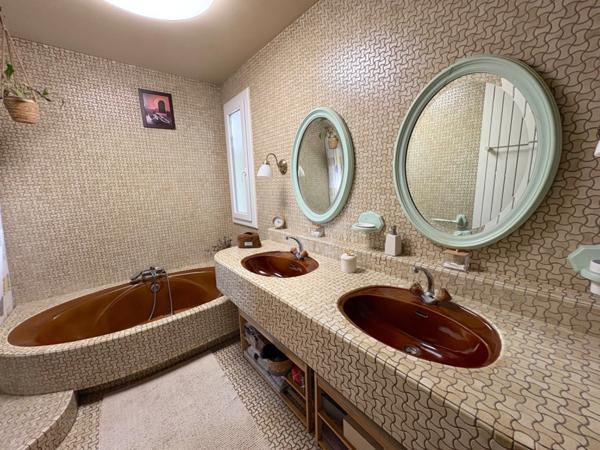 MAISON 5 PIECES 204M2 EXCELLENTES PRESTATIONS AIRE-SUR-L'ADOUR