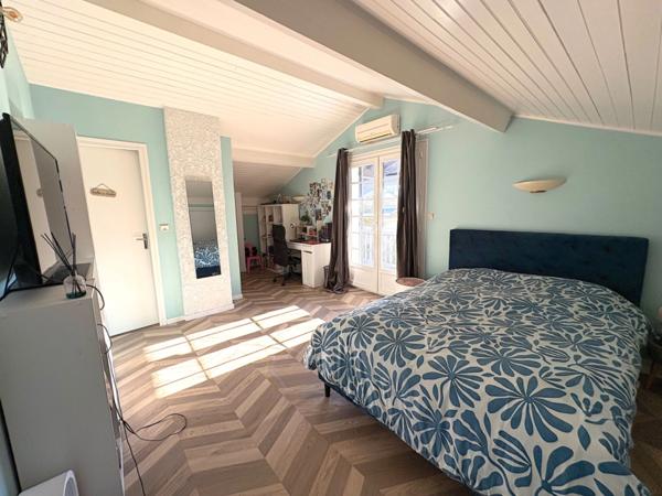 MAISON 5 PIECES 204M2 EXCELLENTES PRESTATIONS AIRE-SUR-L'ADOUR