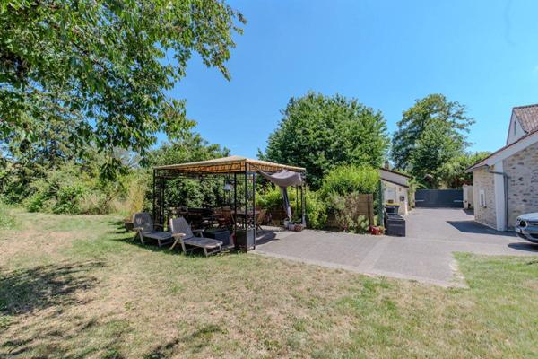 Longuesse - Maison familiale de charme sur 3 700 m² de terrain