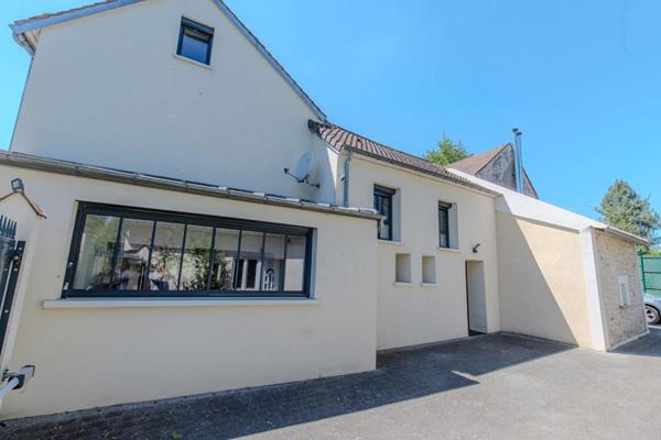 Longuesse - Maison familiale de charme sur 3 700 m² de terrain