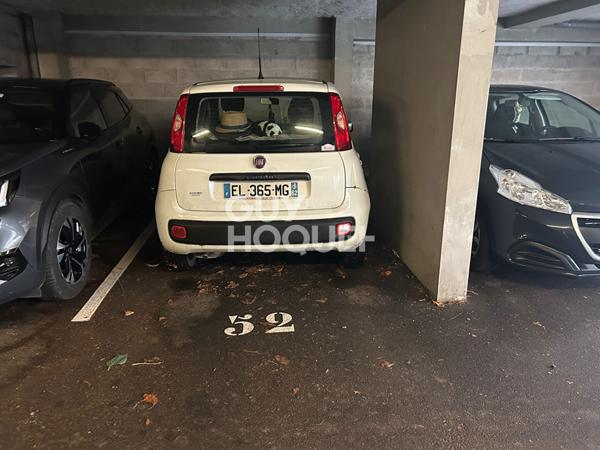 A VENDRE Appartement T2 - 49 M² - 1 chambre - Balcon - Place de parking couverte privative-