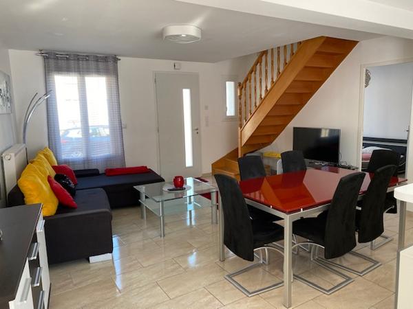Pont-Sainte-Maxence : maison avec terrasse 4 chambres à louer