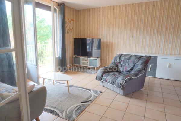 Appartement à vendre 3 pièces + grande cave à NAVENNE (70)