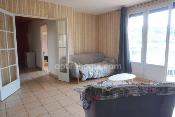 Appartement à vendre 3 pièces + grande cave à NAVENNE (70)