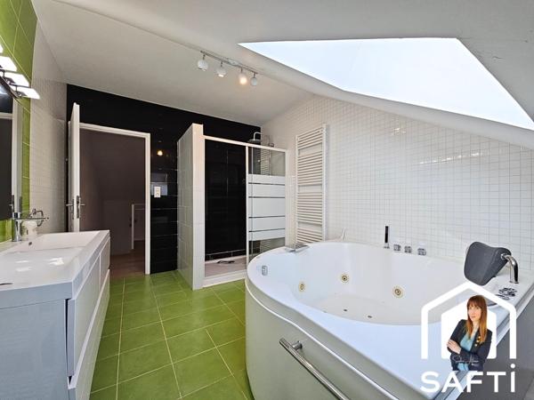 Maison clé en main, parfaitement située, alliant fonctionnalité, confort et qualité de vie.