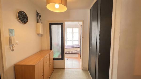 QUIMPER (29) — À VENDRE - Appartement T2 de 49 m² Au 3e étage avec ascenseur - Balcon - Cave.
