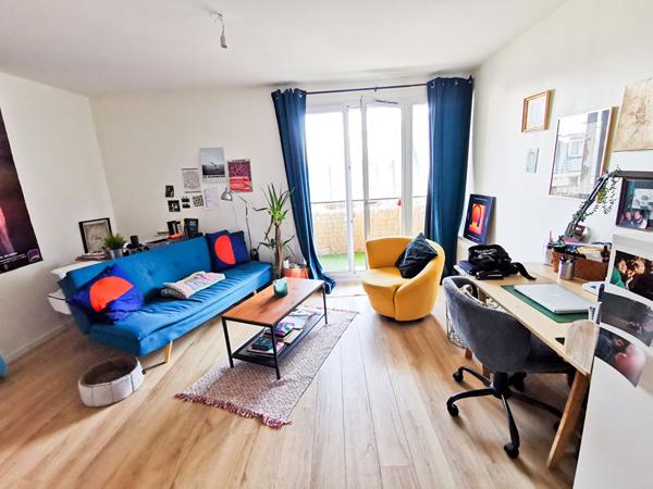 A LOUER T2 42m² + BALCON + PARKING + CAVE - CERGY LE HAUT