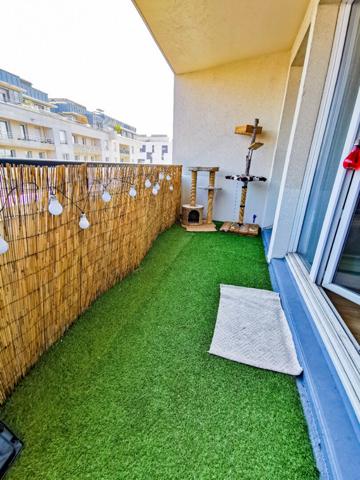 A LOUER T2 42m² + BALCON + PARKING + CAVE - CERGY LE HAUT