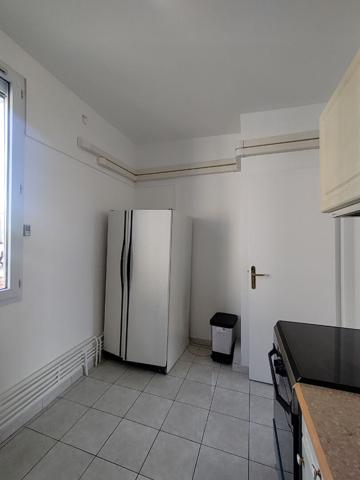 APPARTEMENT T2 AVEC GRANDE MEZZANINE - CENTRE VILLE MONTREUIL