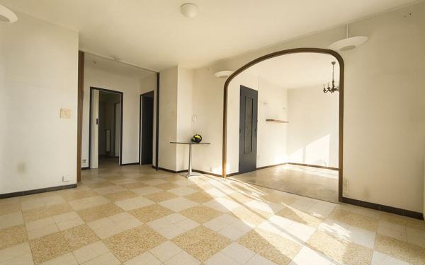 Appartement à vendre    4 pièces •  Nîmes