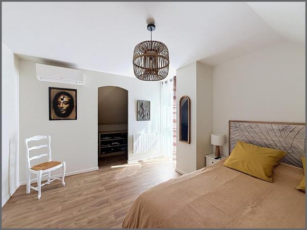 Maison avec des prestations haut de gamme, double garage, 4 chambres