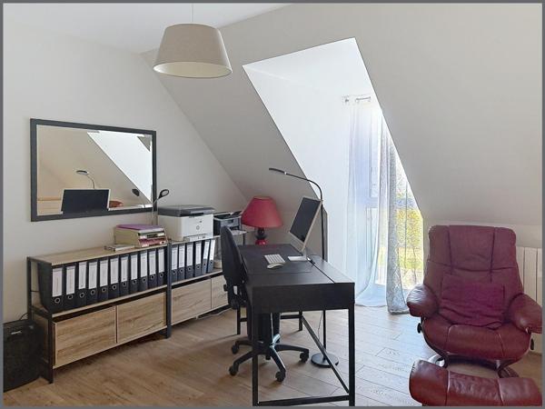 Maison avec des prestations haut de gamme, double garage, 4 chambres