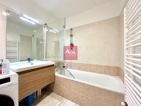 GRENOBLE - T3 de 67m² avec grand balcon.