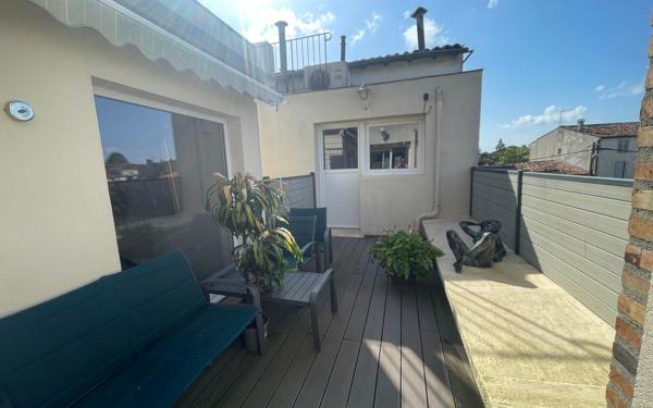 Appartement à vendre    3 pièces • 166 m2    Saintes