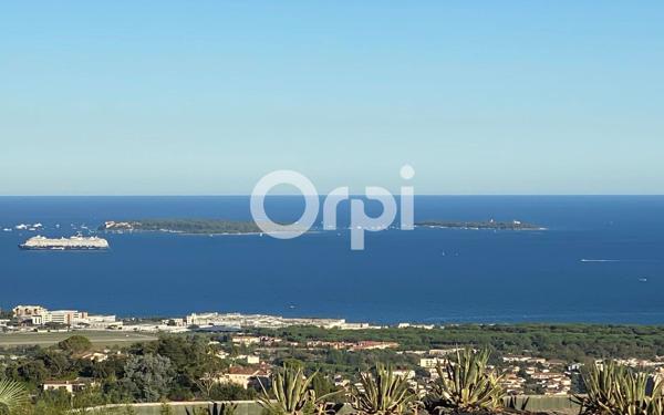 Appartement à louer    3 pièces • 44,05 m2 Mandelieu-la-Napoule