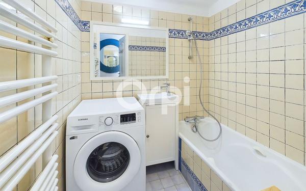 Appartement à louer    3 pièces • 44,05 m2 Mandelieu-la-Napoule