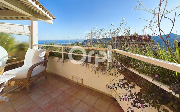 Appartement à louer    3 pièces • 44,05 m2 Mandelieu-la-Napoule