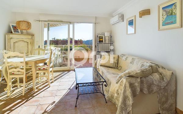 Appartement à louer    3 pièces • 44,05 m2 Mandelieu-la-Napoule