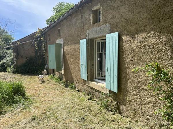 Maison à vendre |  Aigonnay |  2 pièces | 84 m²