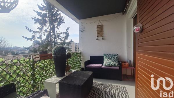 Appartement 2 pièces de 54 m² à Tinqueux (51430)