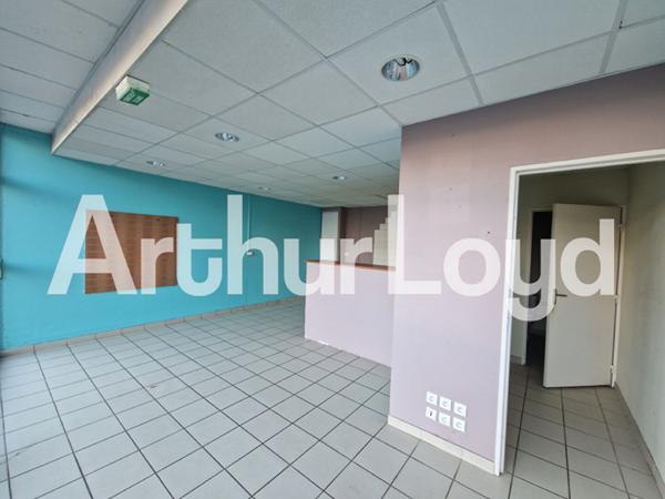 Local professionnel - À Louer - Mezidn-Canon