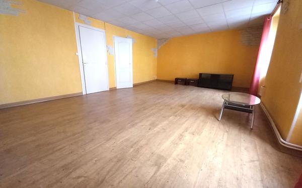 Immeuble à vendre    8 pièces •  Montceau-les-Mines