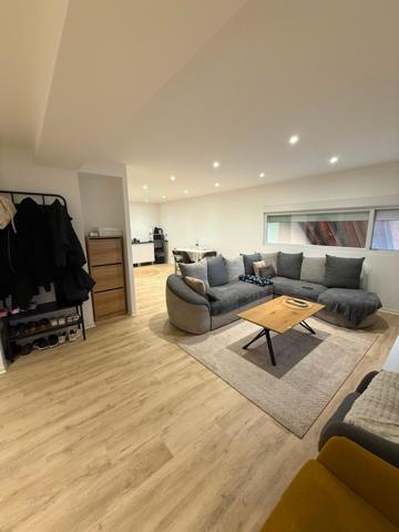 Botans – Superbe appartement F4 entièrement rénové de 95 m² avec cave et place de parking