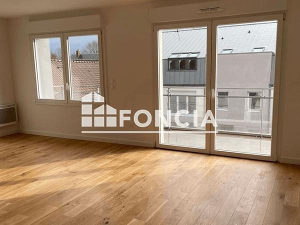 Location Appartement 3 pièces 73 m² - 10 RUE VICTOR HUGO Boves 80440