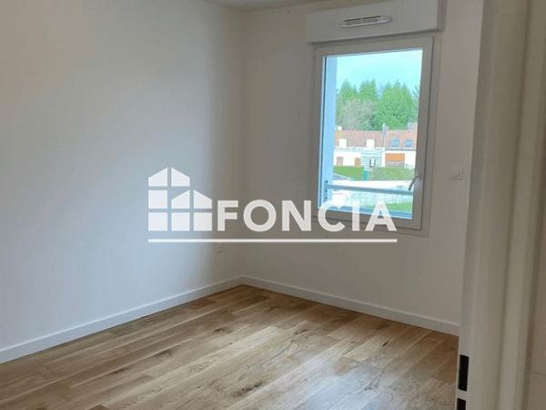 Location Appartement 3 pièces 73 m² - 10 RUE VICTOR HUGO Boves 80440