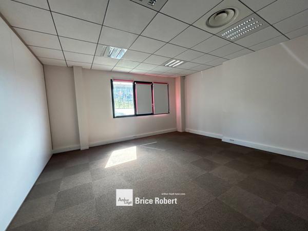 Location bureaux grands plateaux lumineux Parc Technologique Saint-Priest