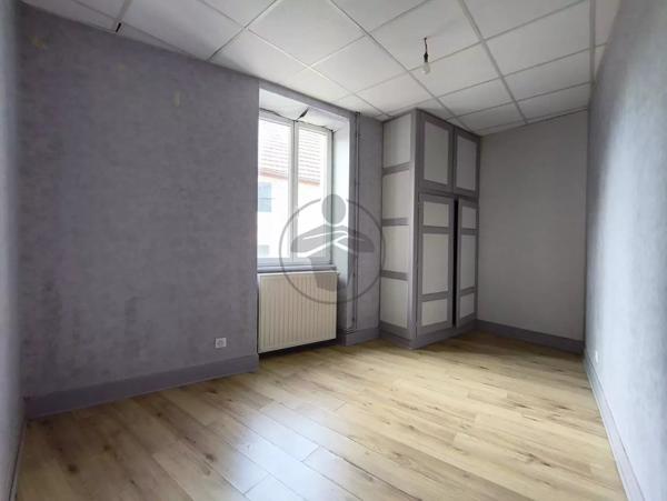 Location                                                      Appartement
                        
                     4 pièces                      61 m2                     à Baume-les-Dames
