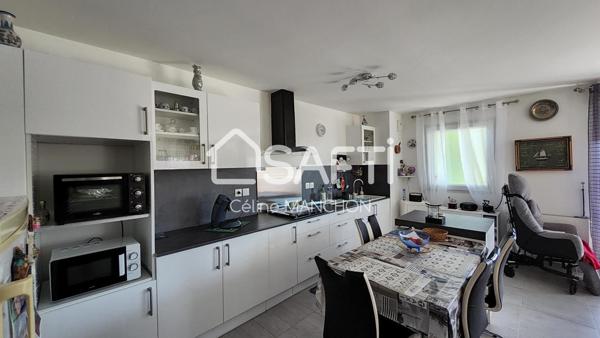 EXCLUSIVITÉ PROCHE CENTRE VILLE D'OLLIOULES - T4 de 90 m2 + Terrasse + Parking couvert sécurisé